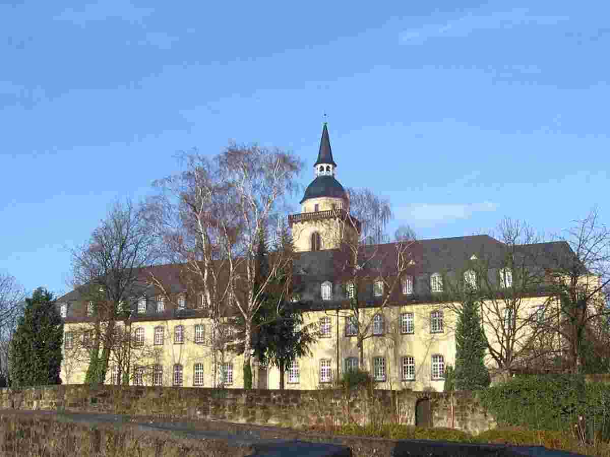 Abtei Michaelsberg, Kfz-Ummeldung Siegburg